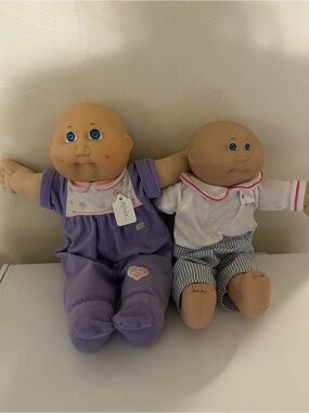Two bald cabbage patch kids dolls 1982